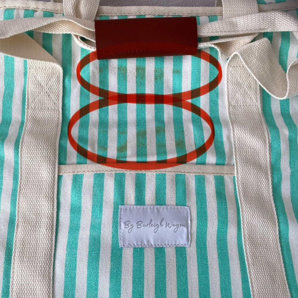 🔥 CLEARANCE – Coastal Cooler Tote (AS IS – Cosmetic Soiling)